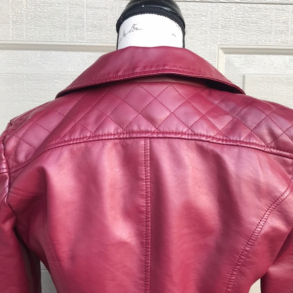 Size Small Red Jacket - Picture 6 of 7